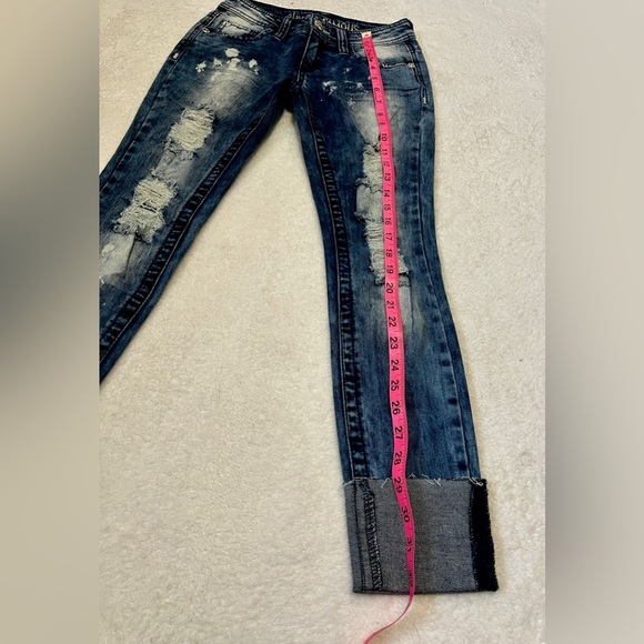 Almost Famous Bleached Distressed Skinny Jeans - Size 0 (25" waist) - Picture 4 of 11
